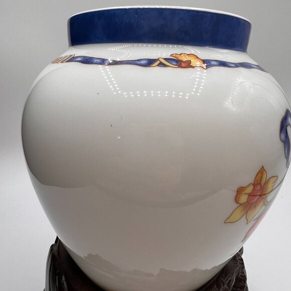 Bernardaud Limoges "Borghese" Porcelain Vase Hand-Painted Floral & Fruit Design - Picture 12 of 16